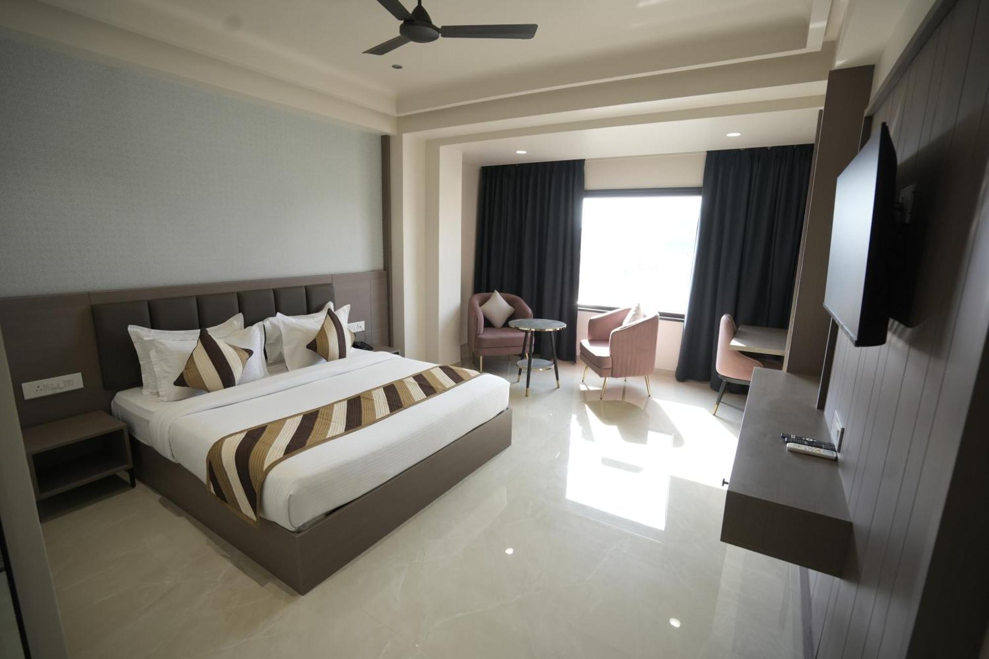 Hotel Shree Ji Inn キシャンガル エクステリア 写真